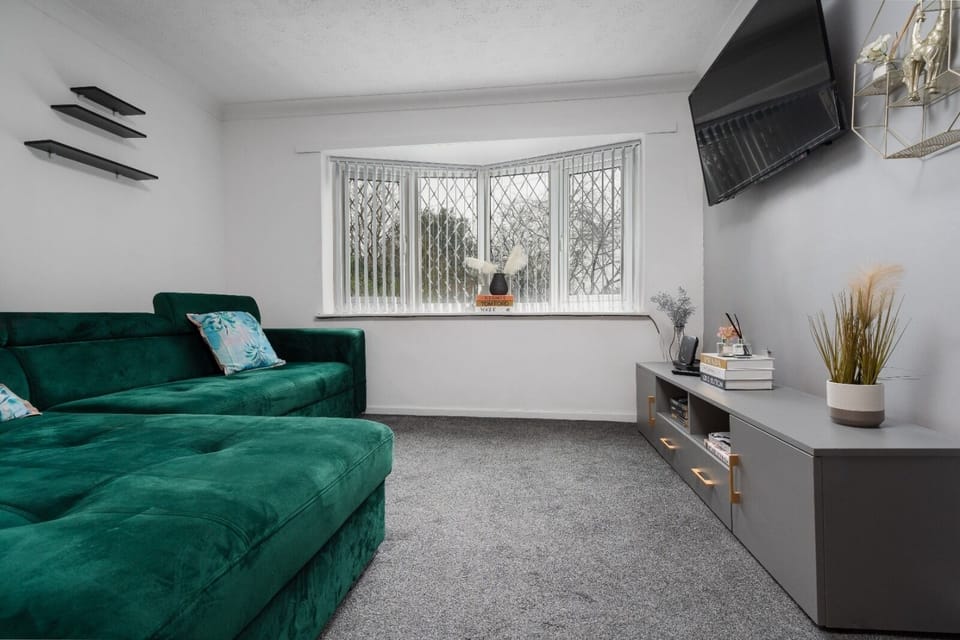 Living Room / Lounge
