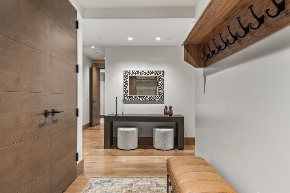 Entrance of unit with front closet