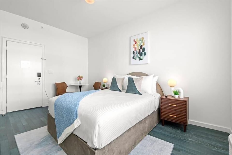 Miami Junior Queen Studio Bedroom