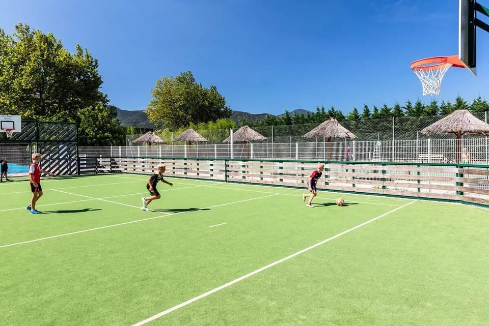 Sport court