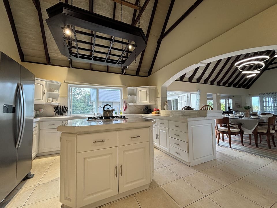 Fully equipped and air conditioned kitchen