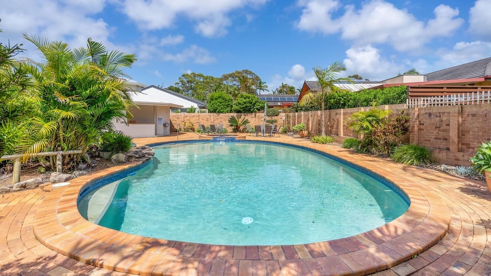 Shared complex pool