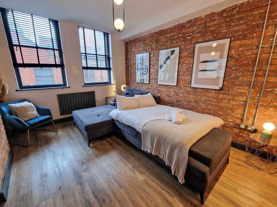 Cosy up on the sofa by day, sleep soundly by night. Our sofa bed adds comfort and convenience to your stay.