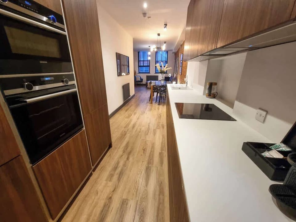 Our kitchen has everything you'd expect in a family home including microwave, kettle & toaster. We provide complimentary teas & coffee