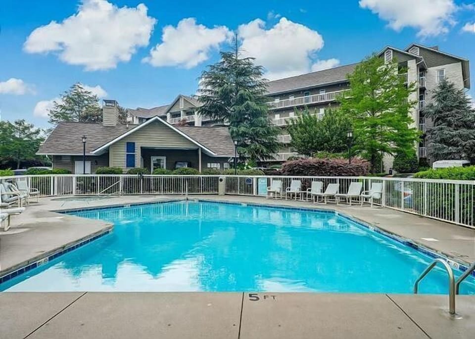 Outdoor Seasonal Resort Pool, Lazy River, and Hot Tub
