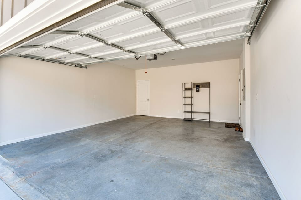 Private Garage (2 Vehicles)