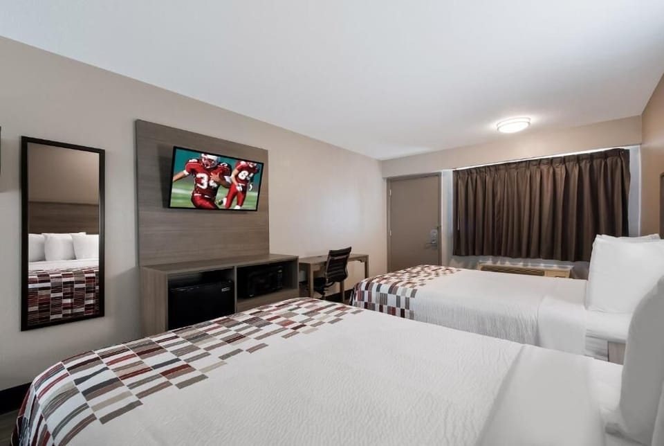 Deluxe 2 Full Beds Non-Smoking