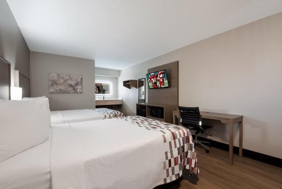 Deluxe 2 Full Beds Non-Smoking