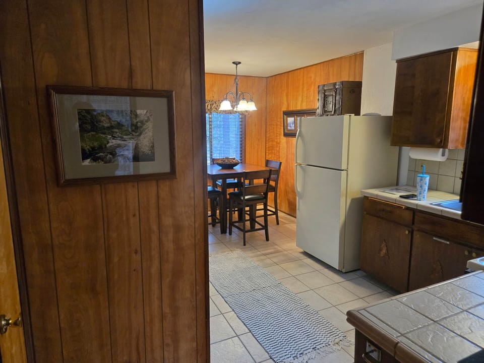 Cabin 9 Kitchen Dining Area