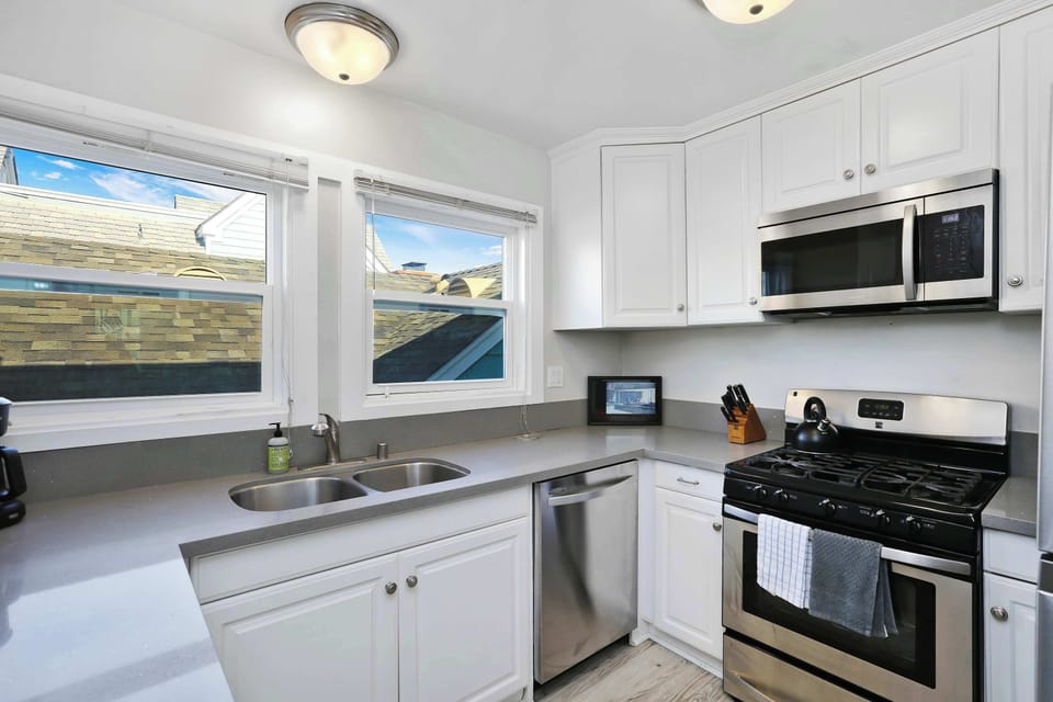 Fully equipped kitchen