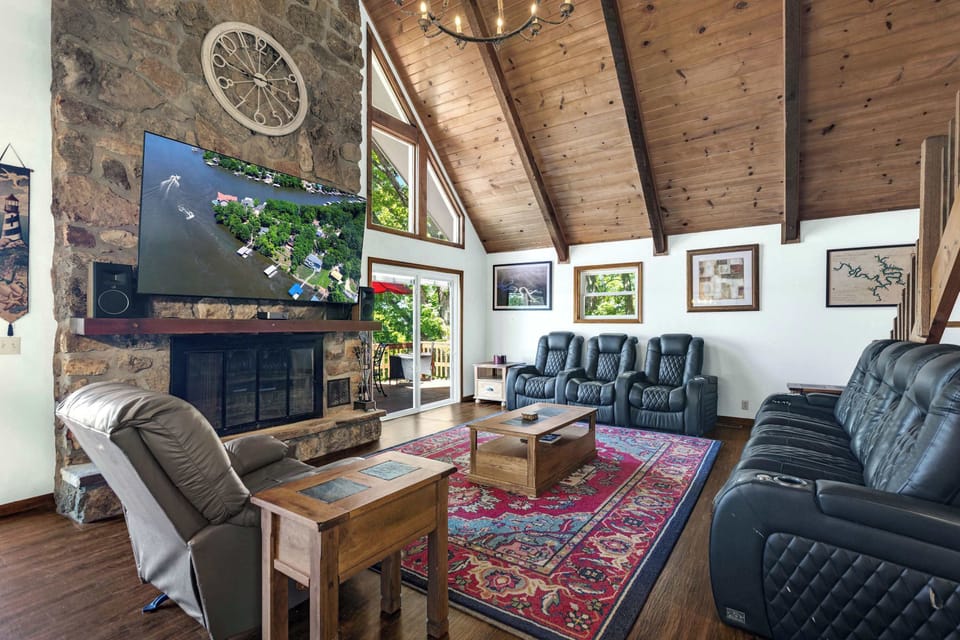 Curl up in the inviting living room & stream all your favorites