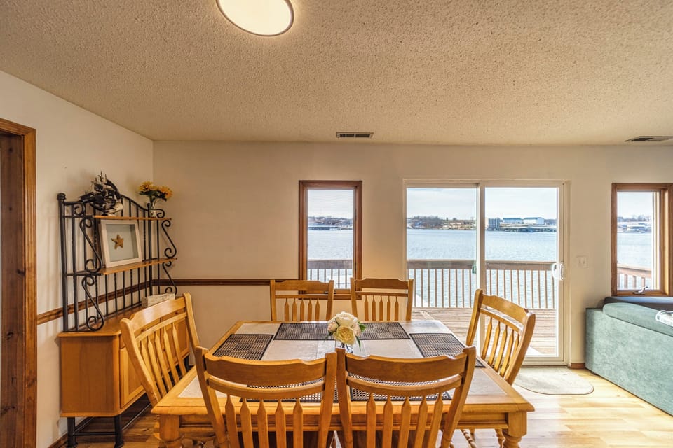 Dining table with seating for 6