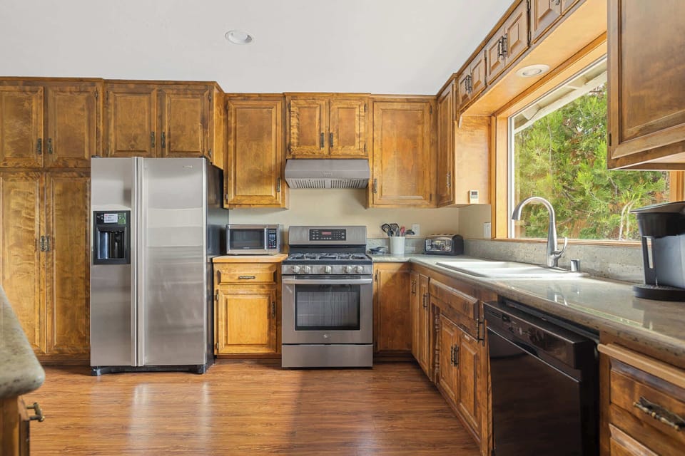 Fully equipped kitchen to prepare your delicious meals.