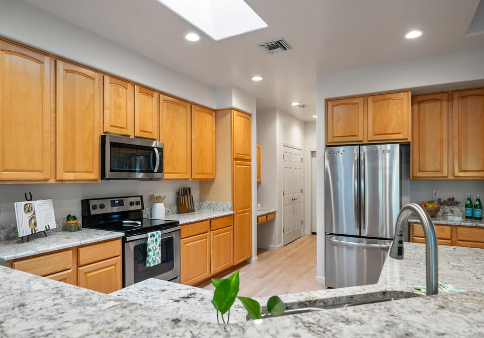 Spacious & well-appointed kitchen allows your inner chef to shine