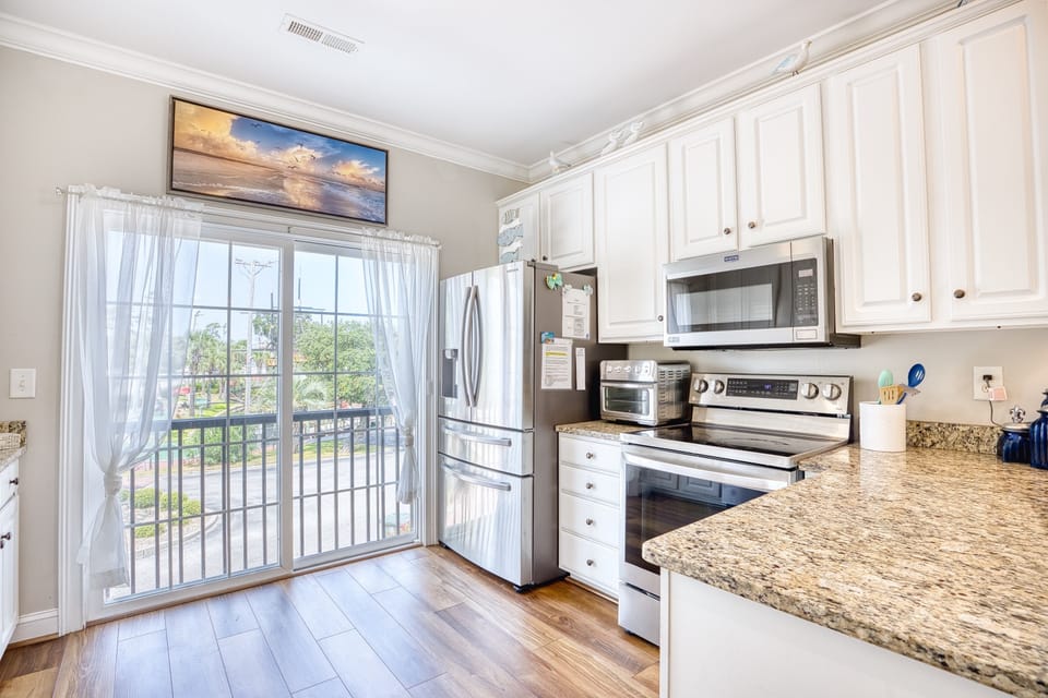 Kitchen (2)