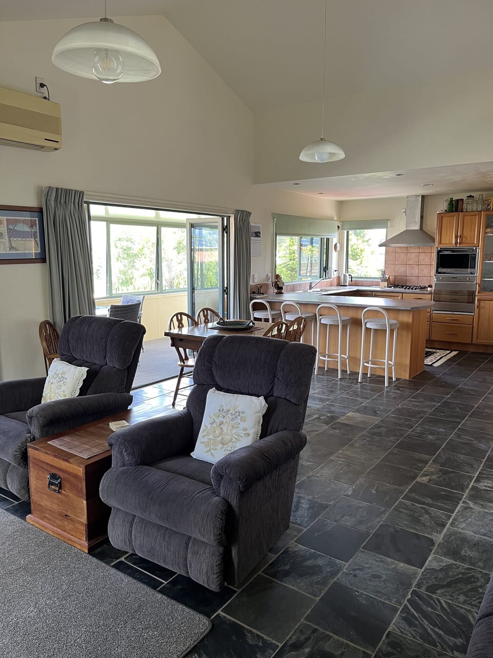 Kitchen/Dining/lounge