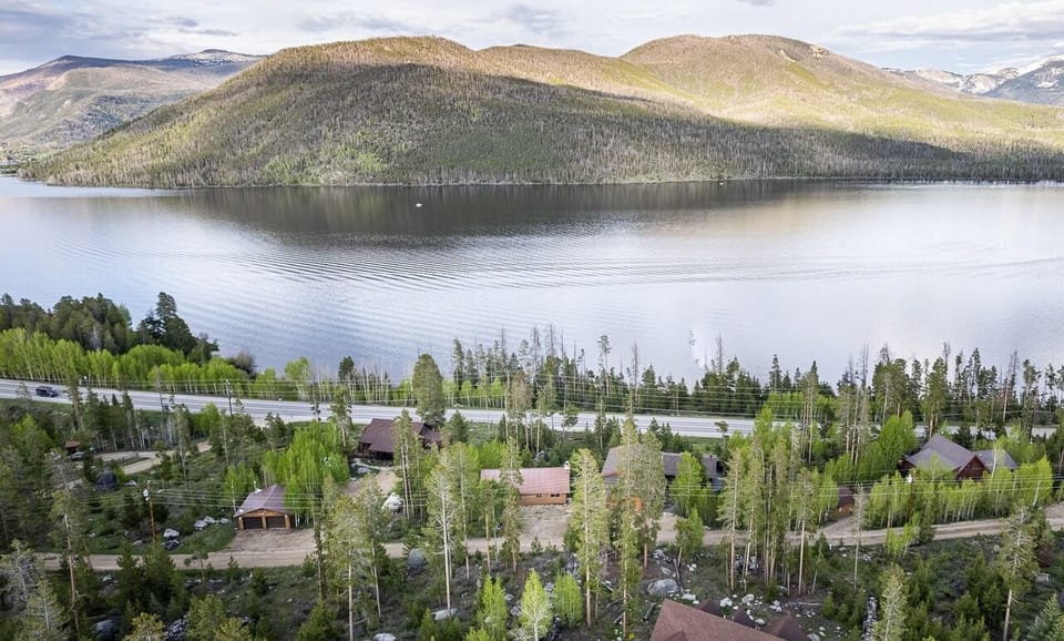 Overhead view of sneakybear Lodge, Shadow Mountain Lake and Never Summer Mountai