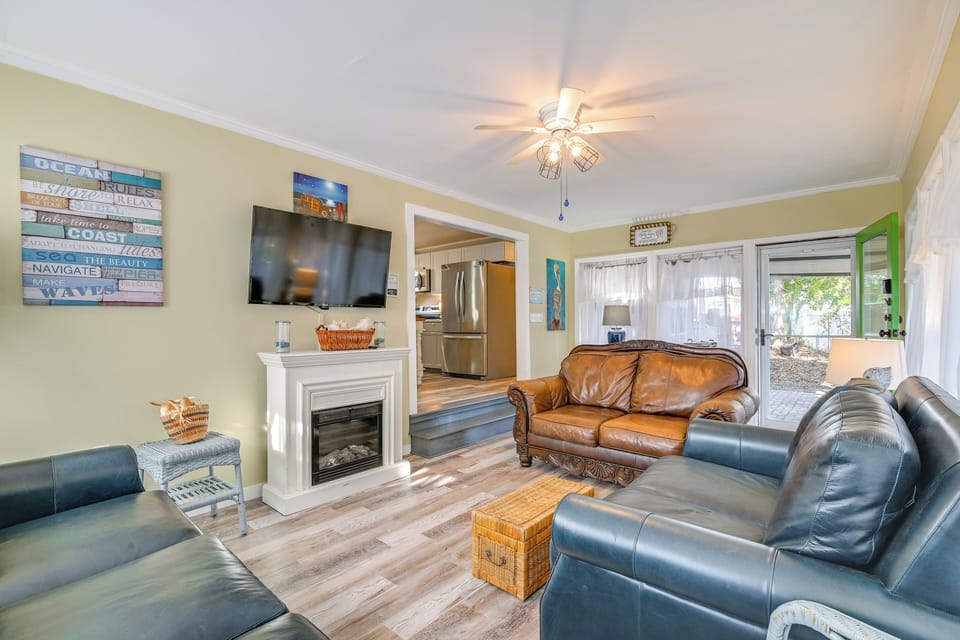 Surfside Beach Vacation Rental | 2BR | 2BA | Steps Required | 1,000 Sq Ft