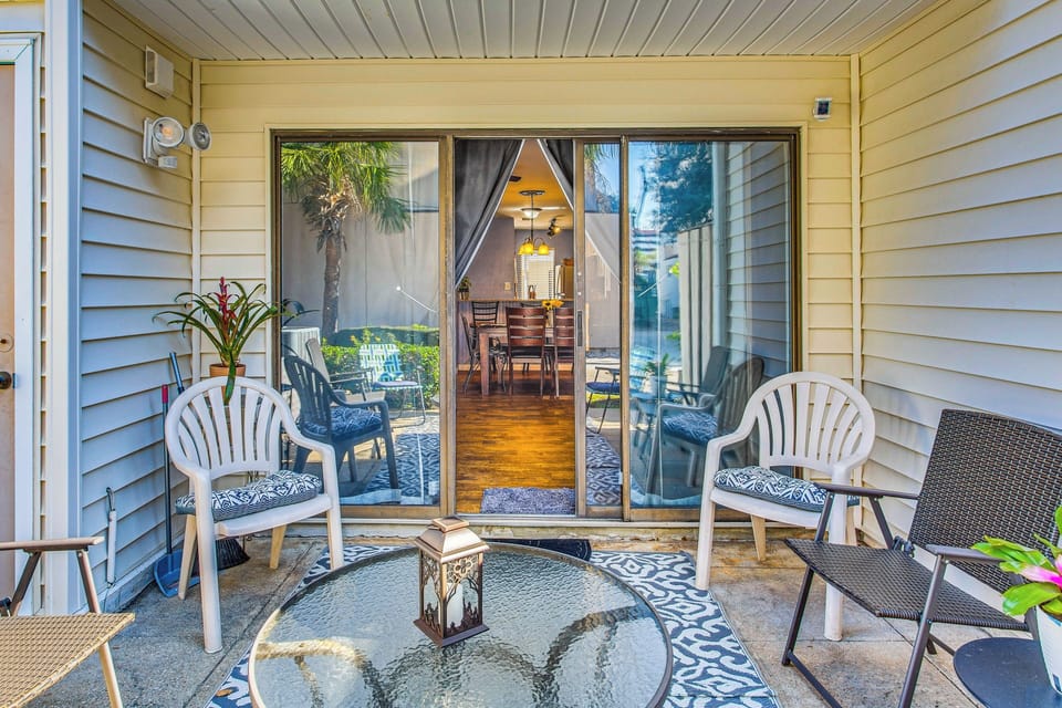 Furnished Patio