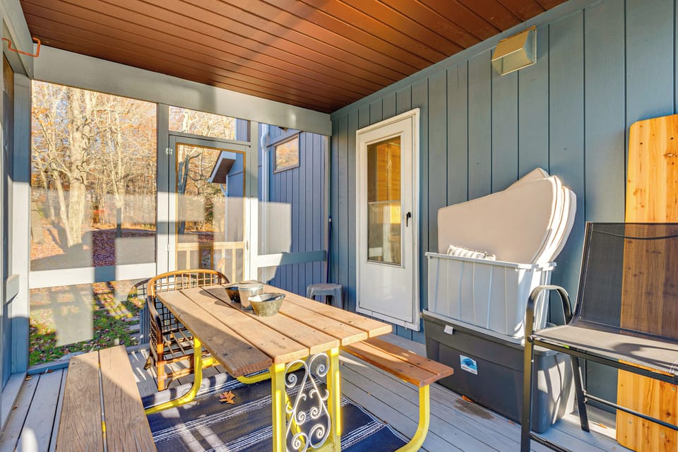 Screened-In Porch
