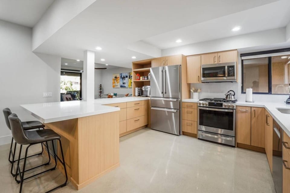 Open and Bright Floor Plan