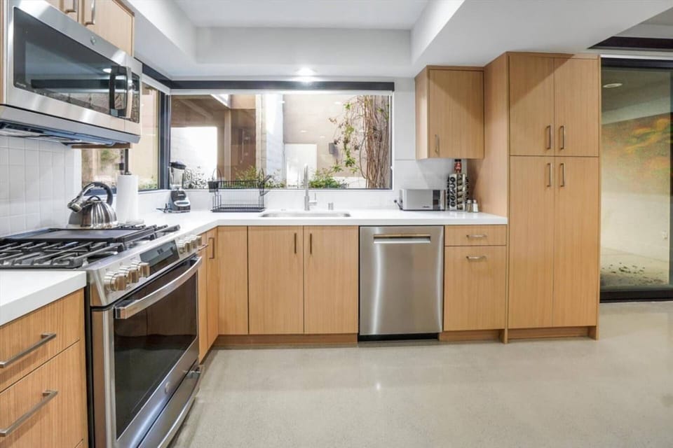 Large Kitchen