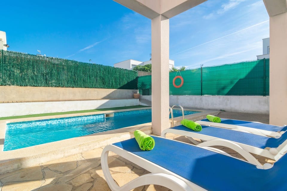 Holiday Home Swimming Pool