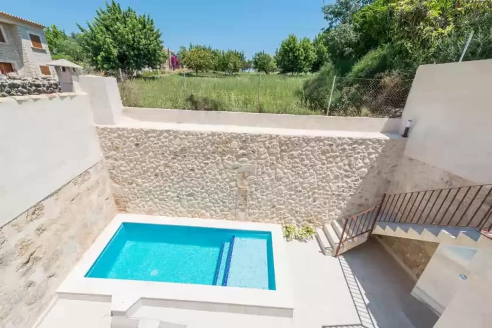 Holiday Home Swimming Pool