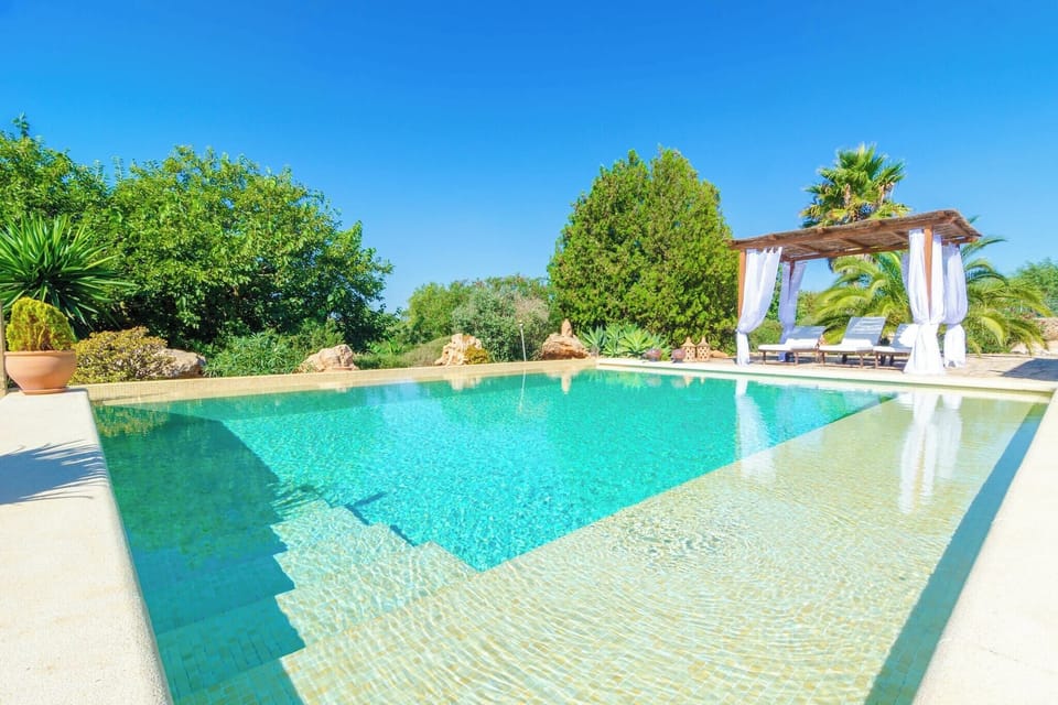 Holiday Home Swimming Pool