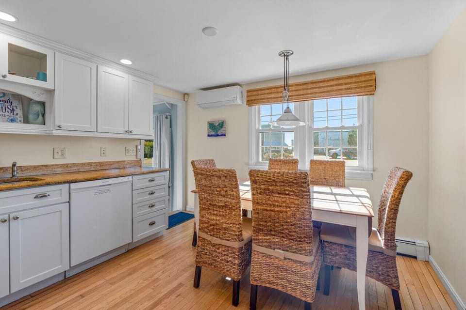Fully equipped kitchen for all of your cooking needs. Both Drip and Keurig coffee makers available for use. Dining table with seating for 6.