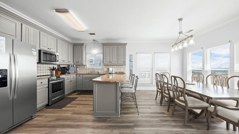 Sunset Place - Kitchen & dining