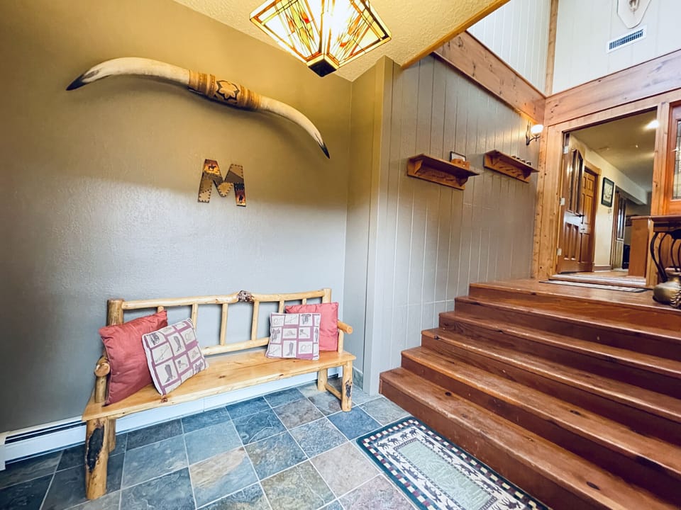 Foyer/Entry