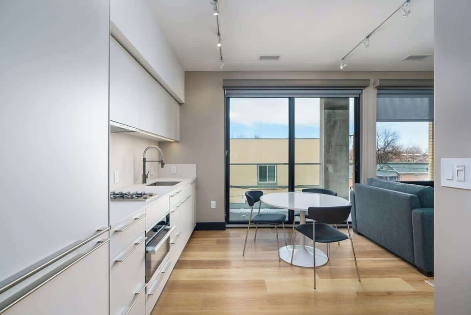 Kitchen & Dining w/ a View!