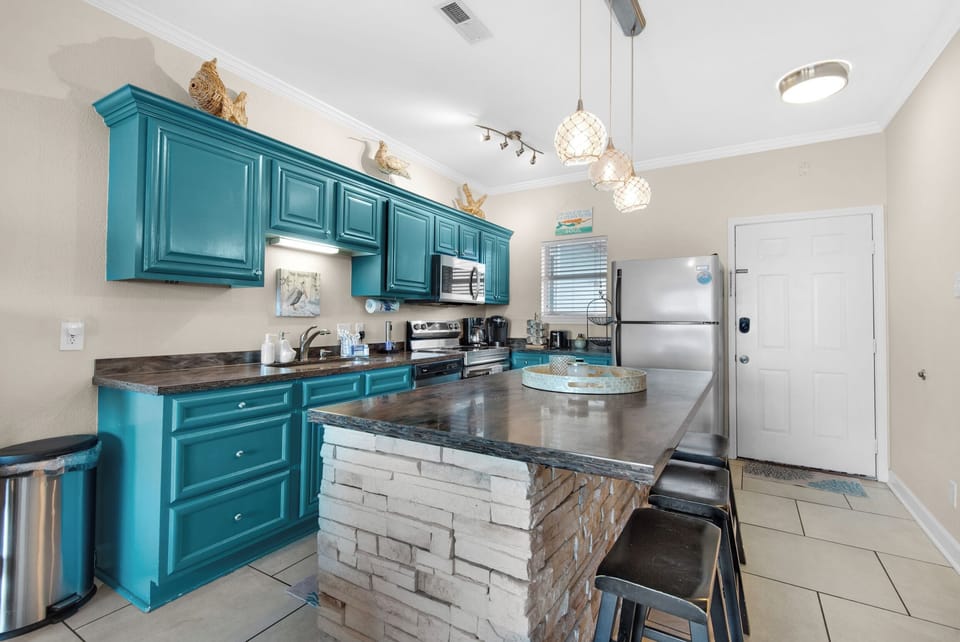 Kitchen with eat-in bar seating