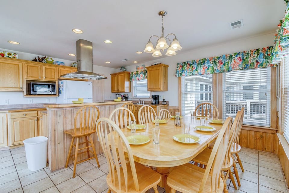 Top Level Dining Area