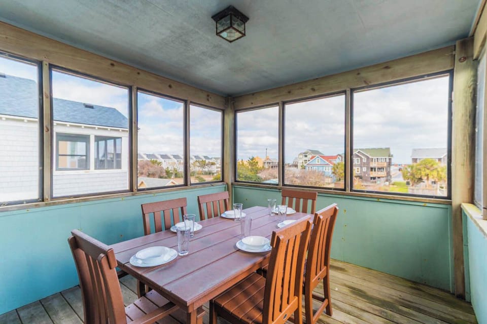 Top Level Screened in Porch