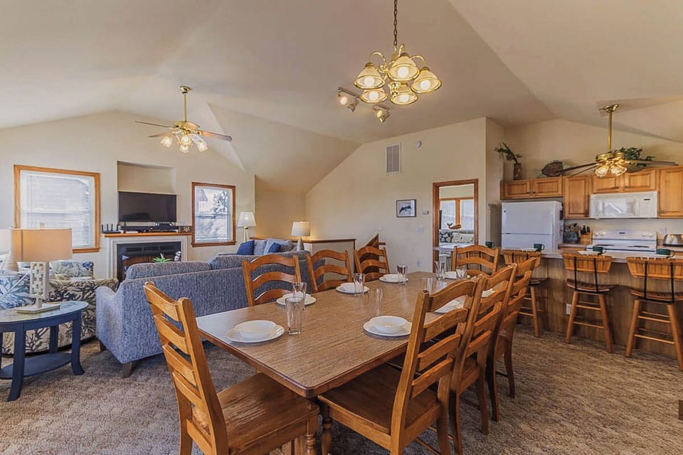 Top Level Dining Area