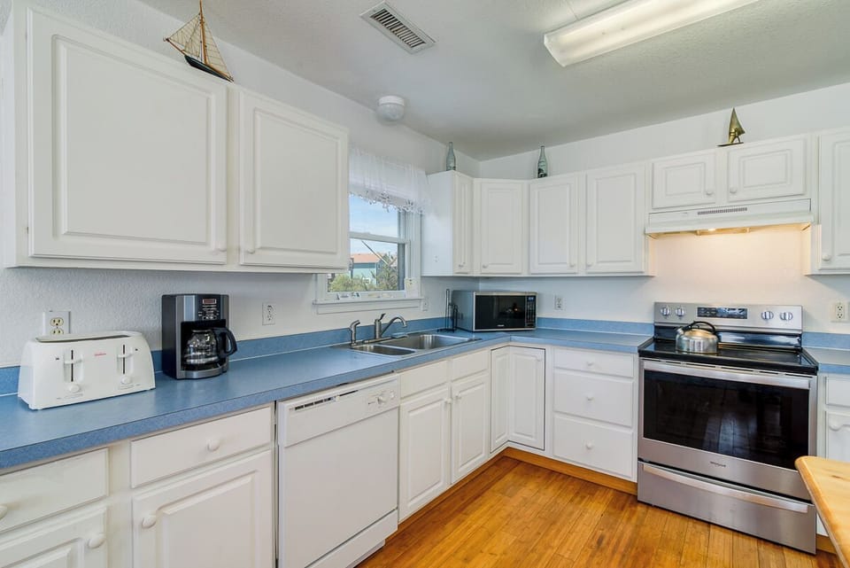 Mid Level Kitchen