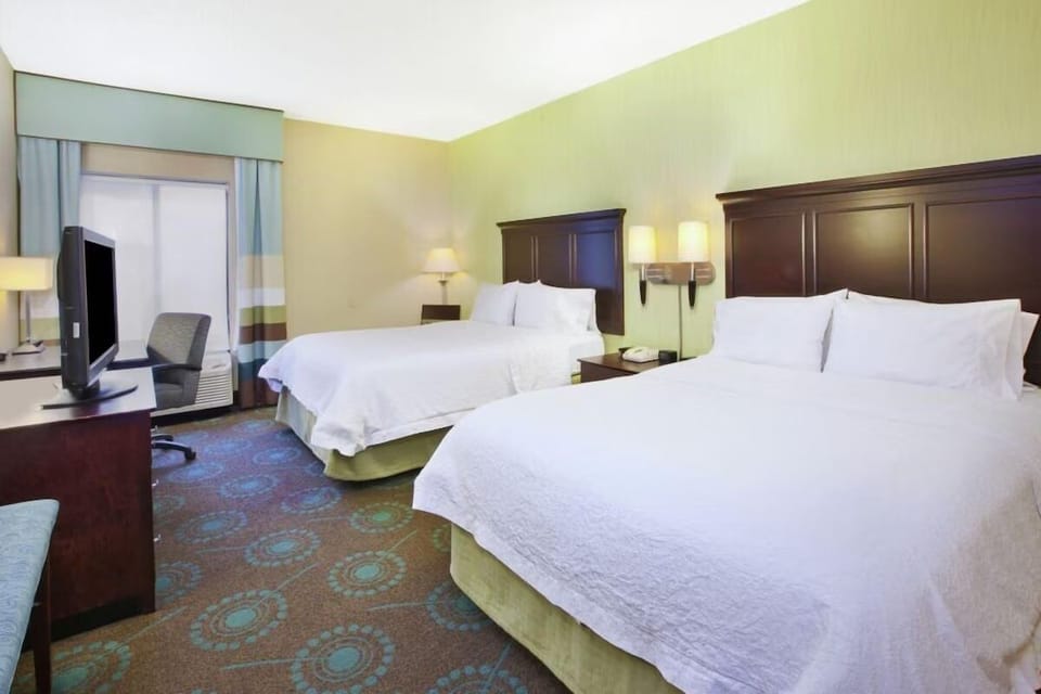 Unit with 2 Queen size beds
