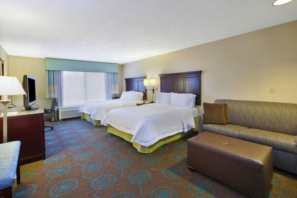 Unit with 2 Queen size beds