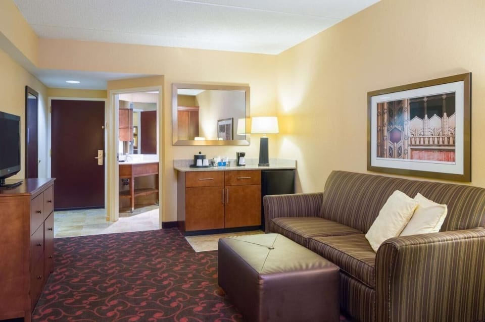 Refresh easily with convenient in-room counter space and morning essentials.