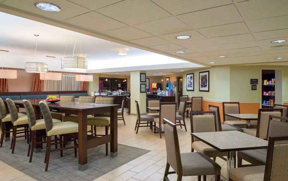 Start mornings with a relaxed breakfast in spacious seating.