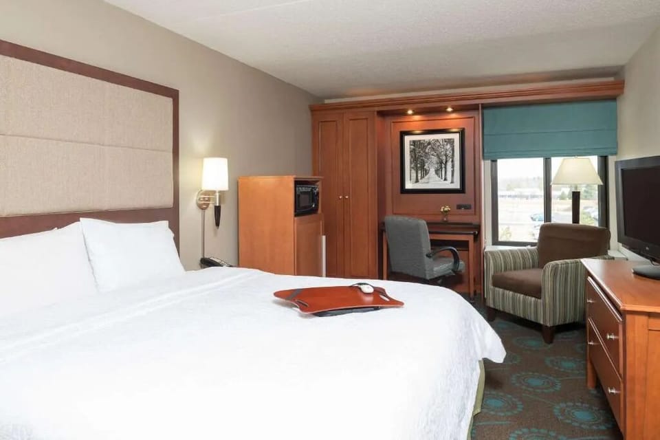 Unit with a comfortable bed
