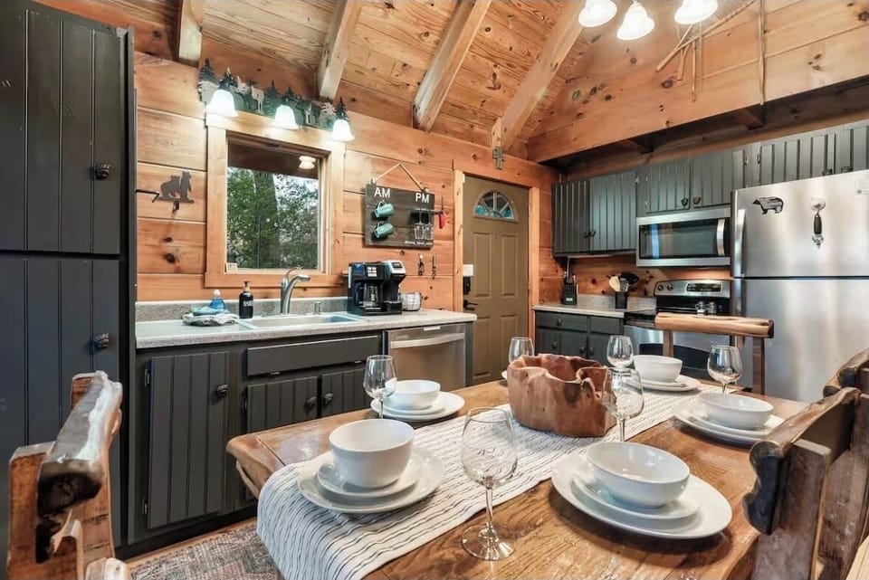 Prepare and enjoy your favorite meals with seating for 6! Great for family meals