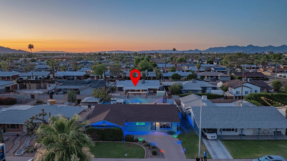 Set in peaceful Scottsdale with open skies and stunning sunset backdrops 