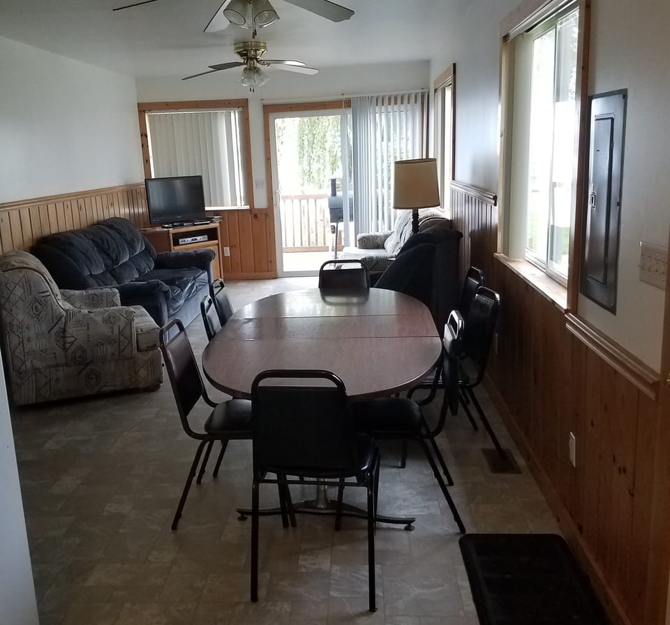 Livingroom/Dinning