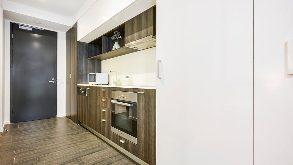 Oven and electric stovetop for your cooking needs