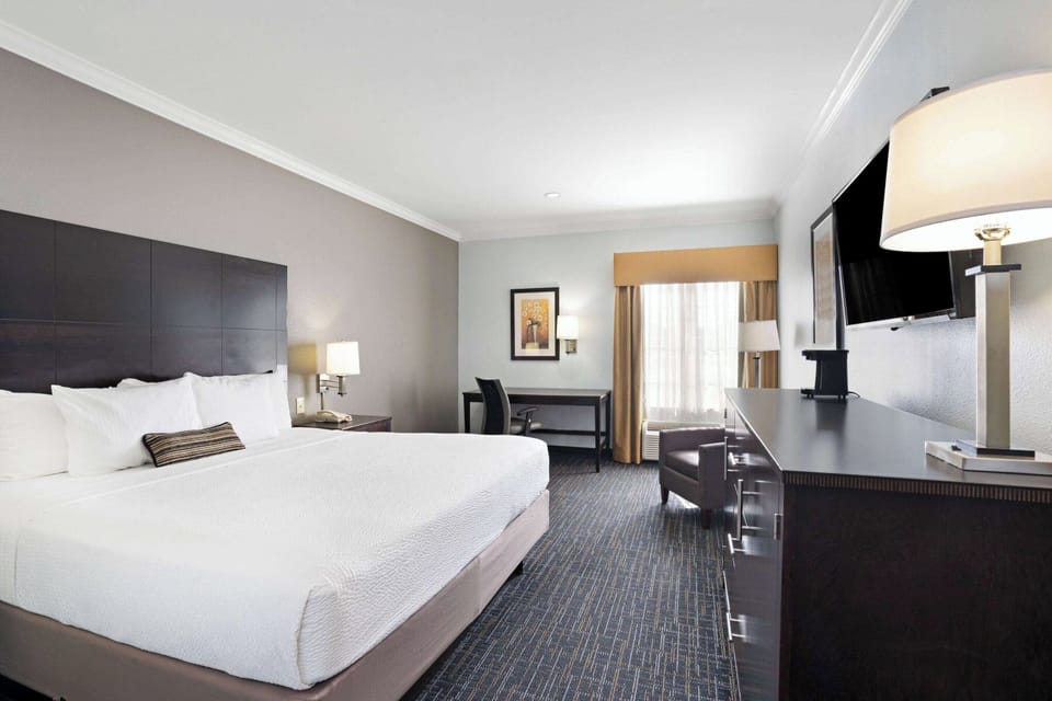 1 King bed
