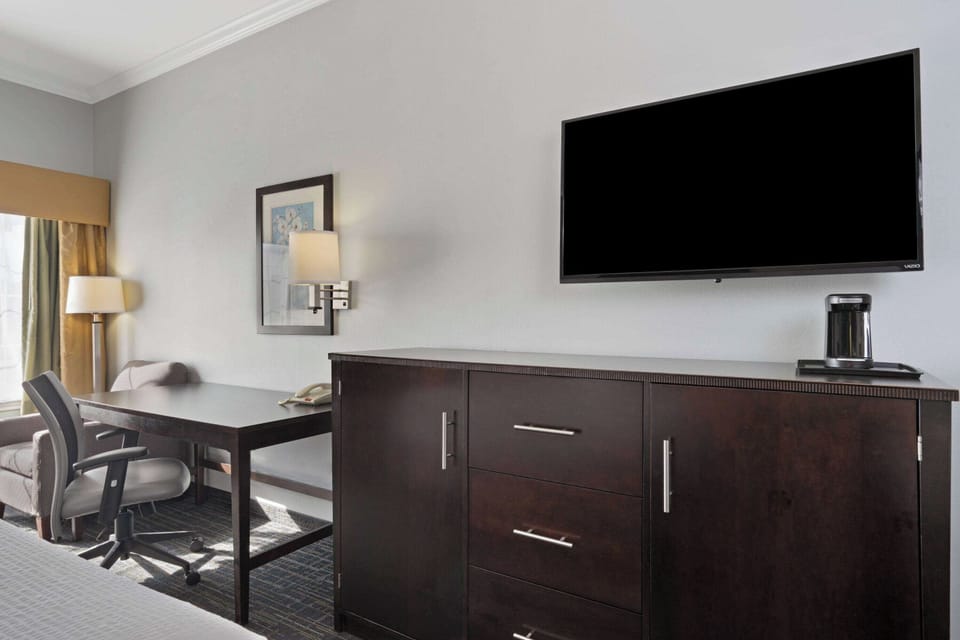 In-room amenities