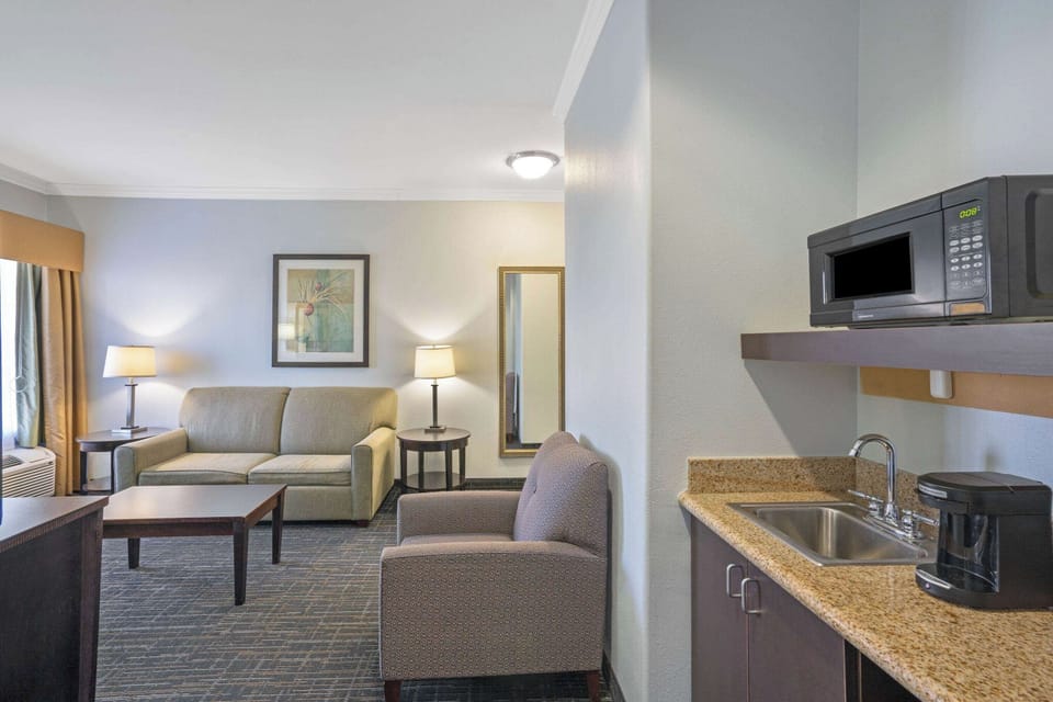 In-room amenities